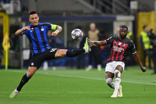 谈判桌上占 谈判桌上占