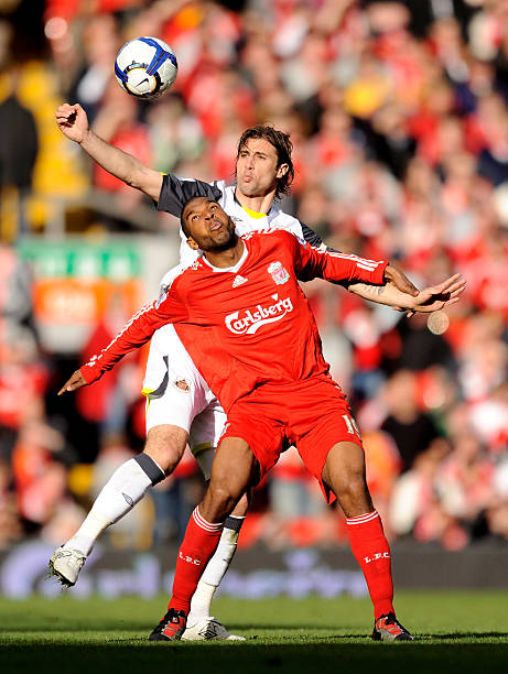 家队展开激 家队展开激